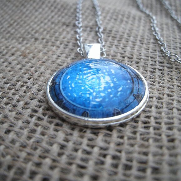 Stargate Glass Cabochon Pendant Necklace - Picture 6 of 12